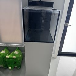 Red Sea Max Nano Peninsula