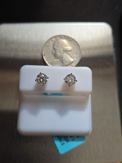 1.6ct moissanite earrings