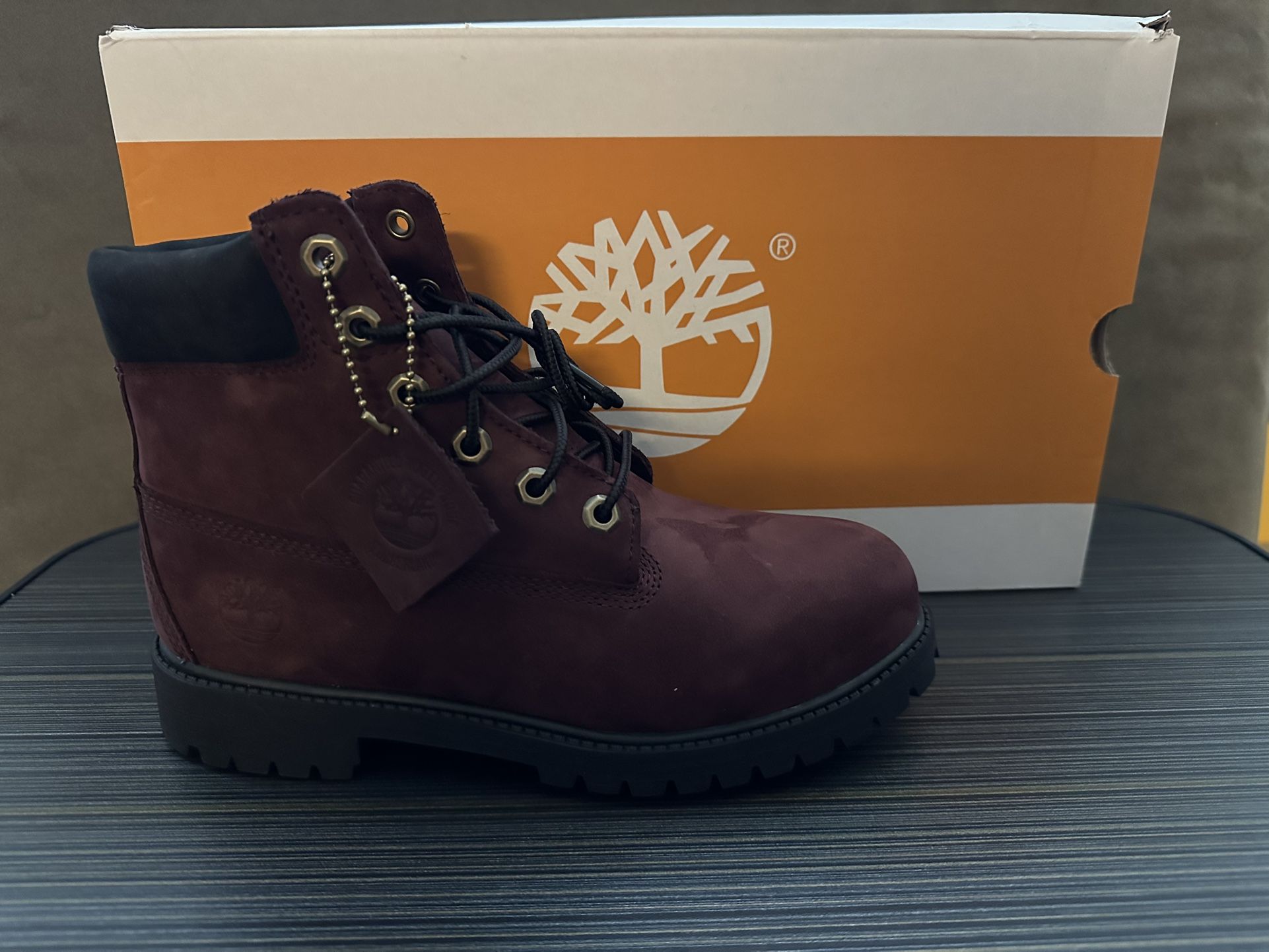 Timberland 6” Premium Water Resistant Boots (men’s/boys 6; women’s 7.5)