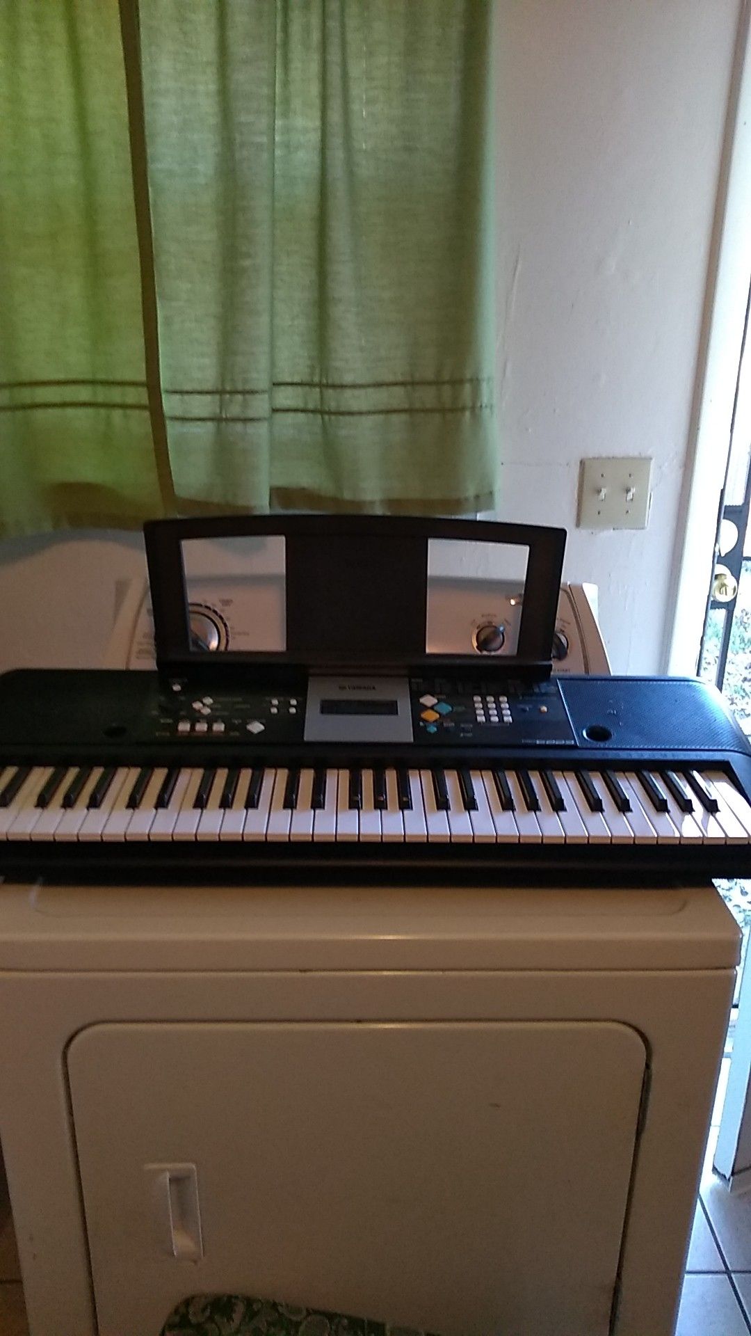 Yamaha Keyboard