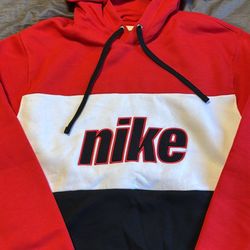 Brand New Men’s Nike Hoody Size Small 