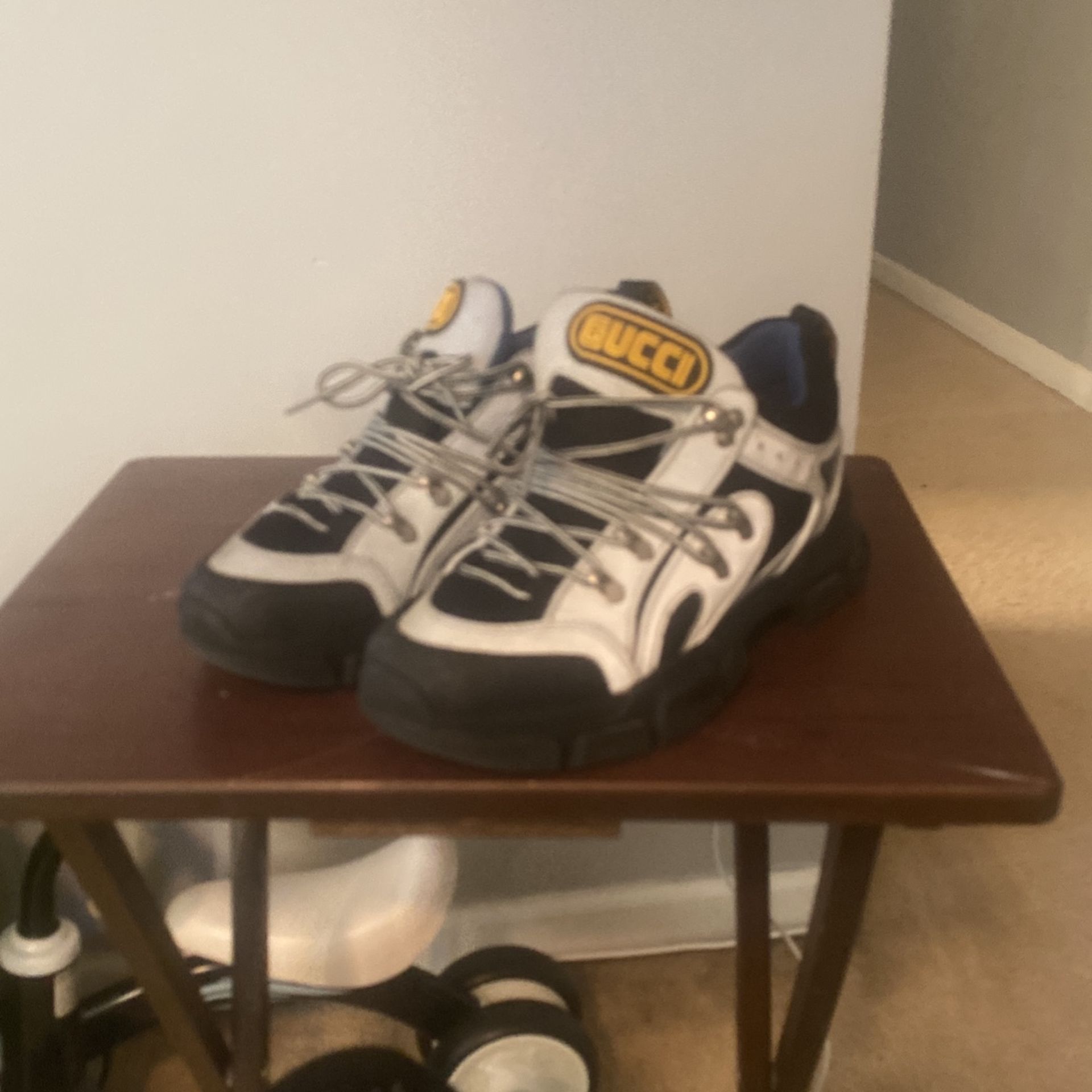 Gucci FlashTrek Sneakers