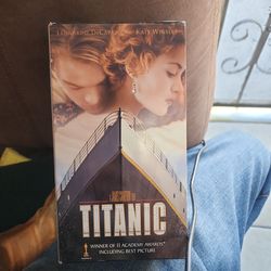 Titanic vhs types