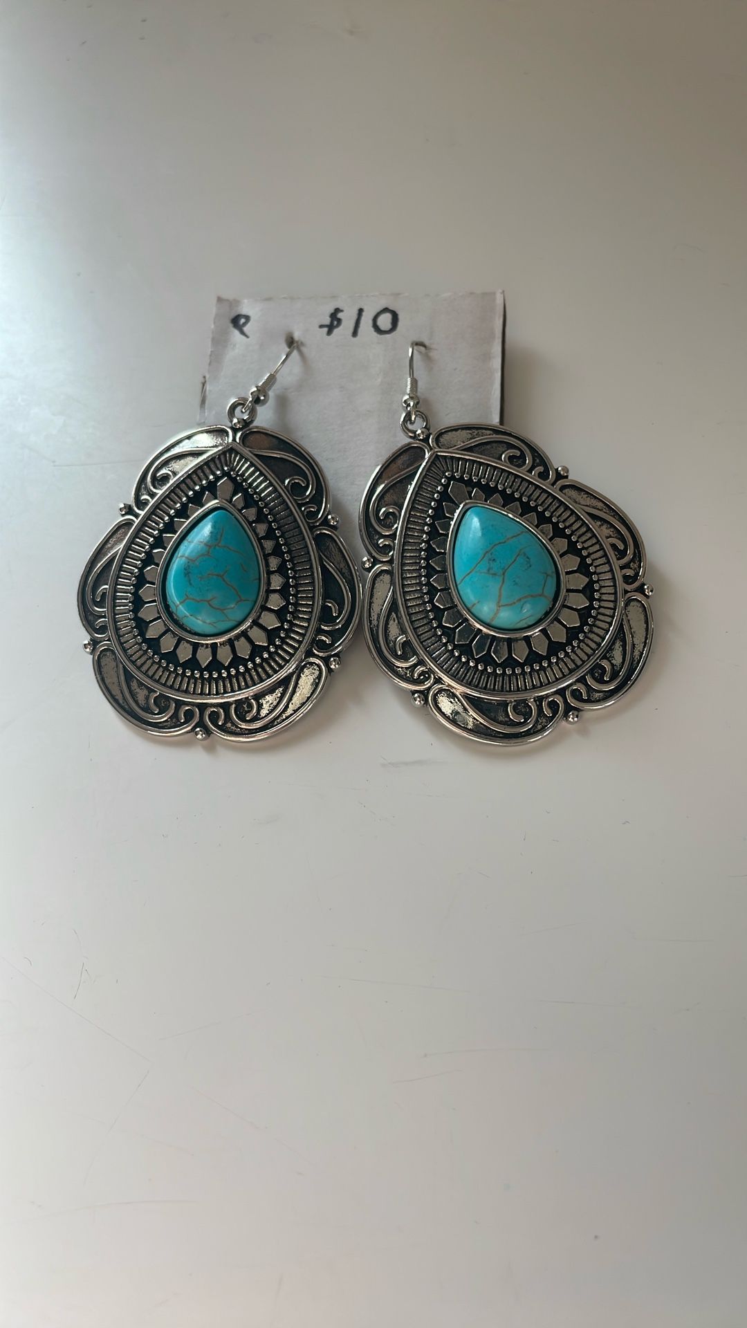 Costume Jewelry Turquoise Earrings 