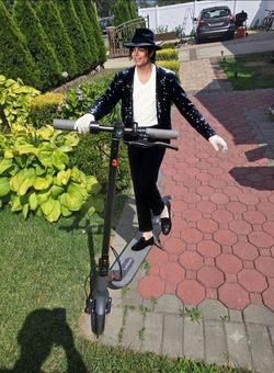 Brand New! Laped Electric Scooter