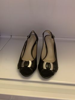 Women Sandals Naturalizer Size 7