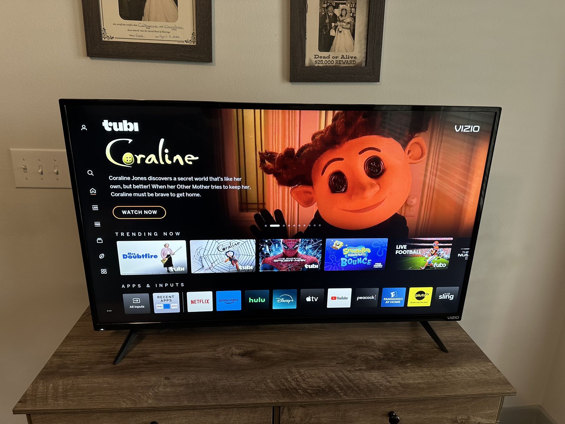 43 In Vizio 4k UHD Smart Tv W Base & Remote