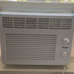AC Window Unit