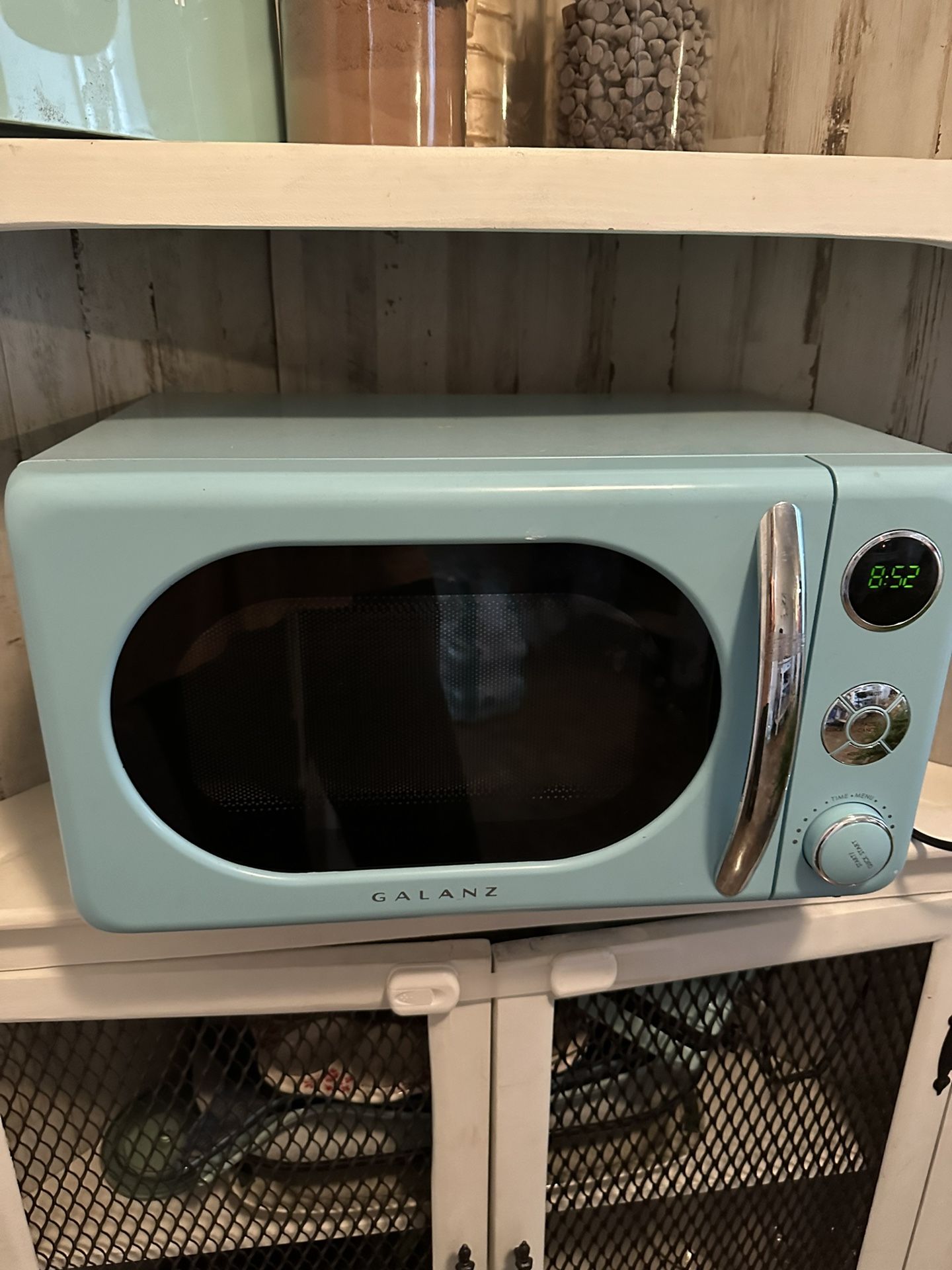 Retro Microwave 