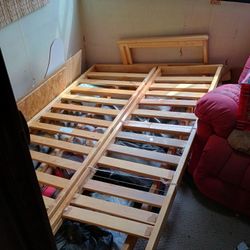     FREE       FUTON       Full   Frame.     Also Mattress    not new   Butt Free.    Get It Now.   Montana / George Dierer