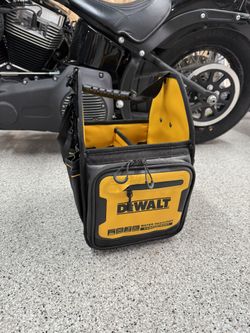 Dewalt Zippered Electricians Tote