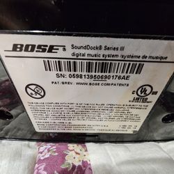 BOSE SOUNDDOCK III digital music system FOR IPHONE WITH AC ADAPTER, excellent working condition 