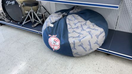 large New York Yankees bean bag chair