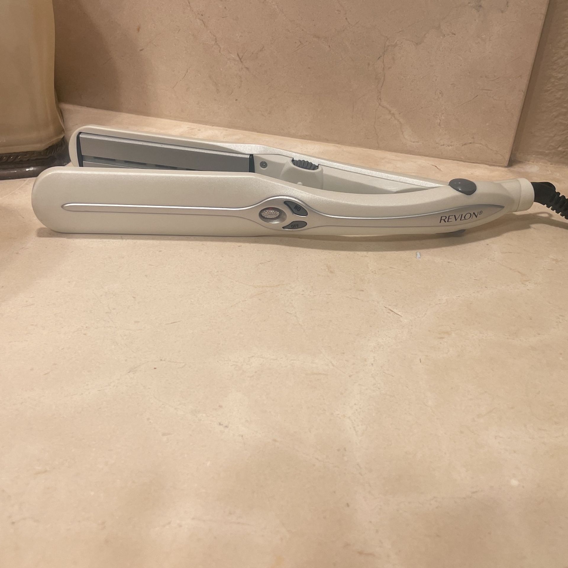 Hair Straightener