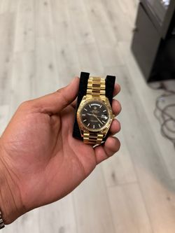 Rolex Day Date President 228238 40mm Black Motif Dial 18k Yellow Gold Box Paper