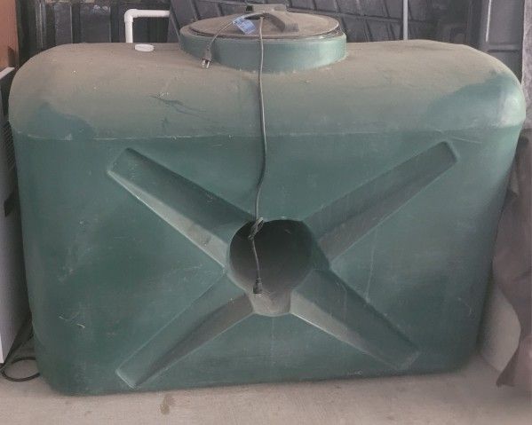 250 Gallon Water Tank