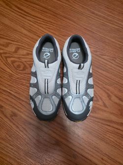 (Price Firm)The North Face Hedgehog 06 RVST Mule
Mens Size 8.5/ Women's Size 10