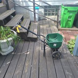 Expert Gardener Spreader