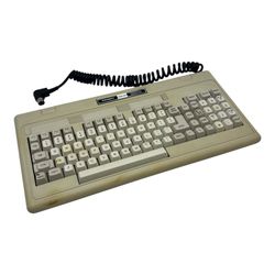 Tandy TRS-80 Model 2000 Vintage Personal Computer Keyboard Vintage Working
