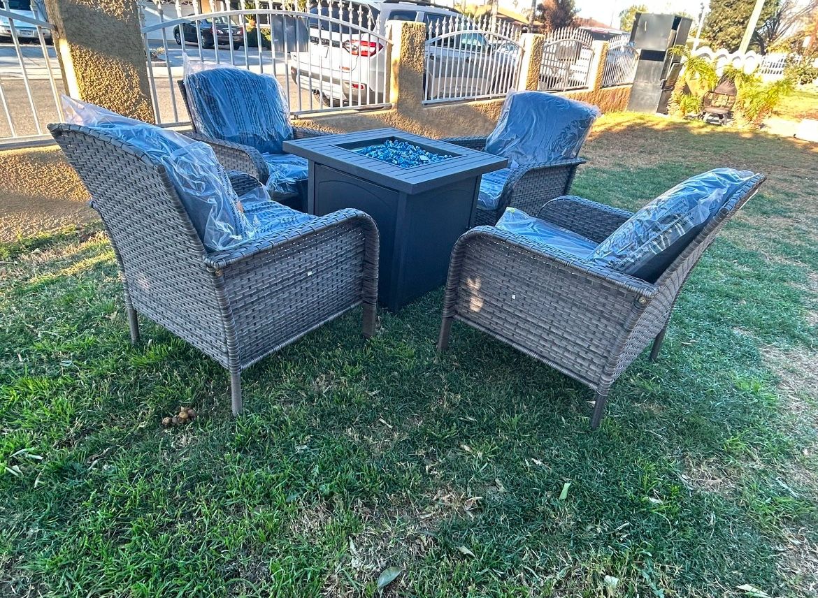 Brand New Patio Outdoors Furniture Set
