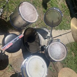 Borg Drum Set $80