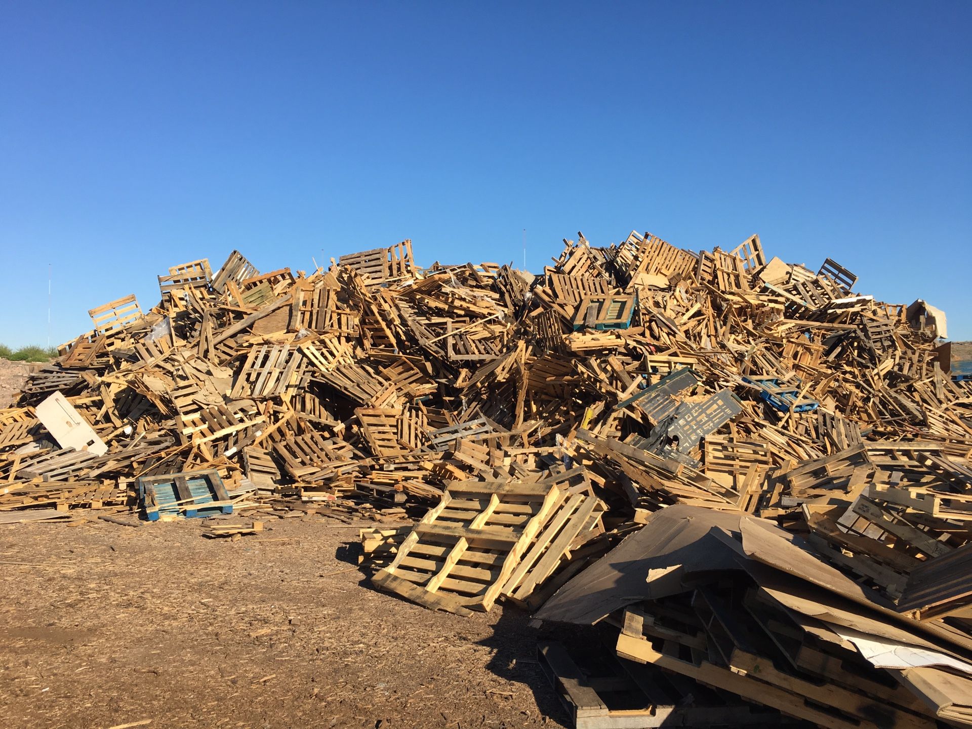 Free pallets for Sale in Phoenix, AZ OfferUp