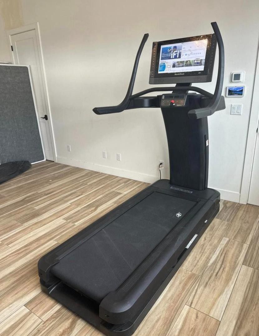 NordicTrack-X22i Commercial-Treadmill