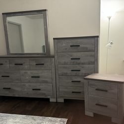 Full Bedroom Furniture Set