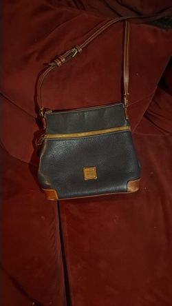 Dooney And Bourke Purse 