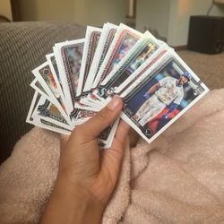 22 Baseball Cards 