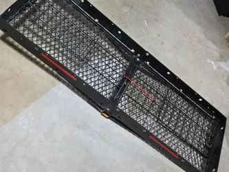 Hitch cargo carrier