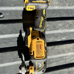 DEWALT 20V MAX XR Oscillating Multi-Tool Cordless, Variable Speed Brushless Motor Multitool with LED Light