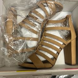 Tan size 9 sandals with chunky heel