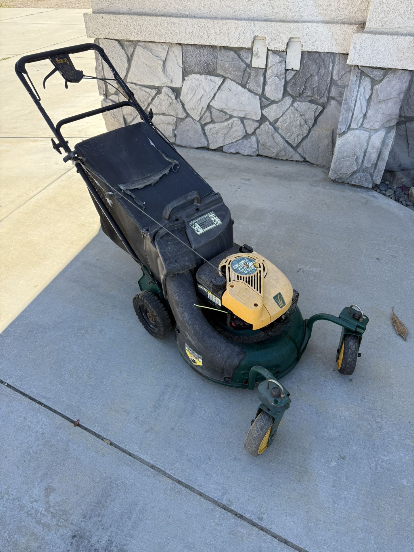 Yard-Man Lawn Mower 21”