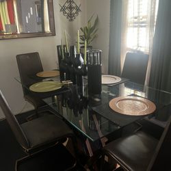 Dinning Table