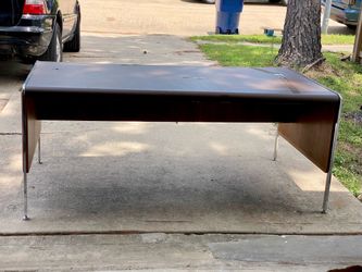 Move out sale table Must Go ‼️