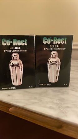 2 Cocktail Shakers
