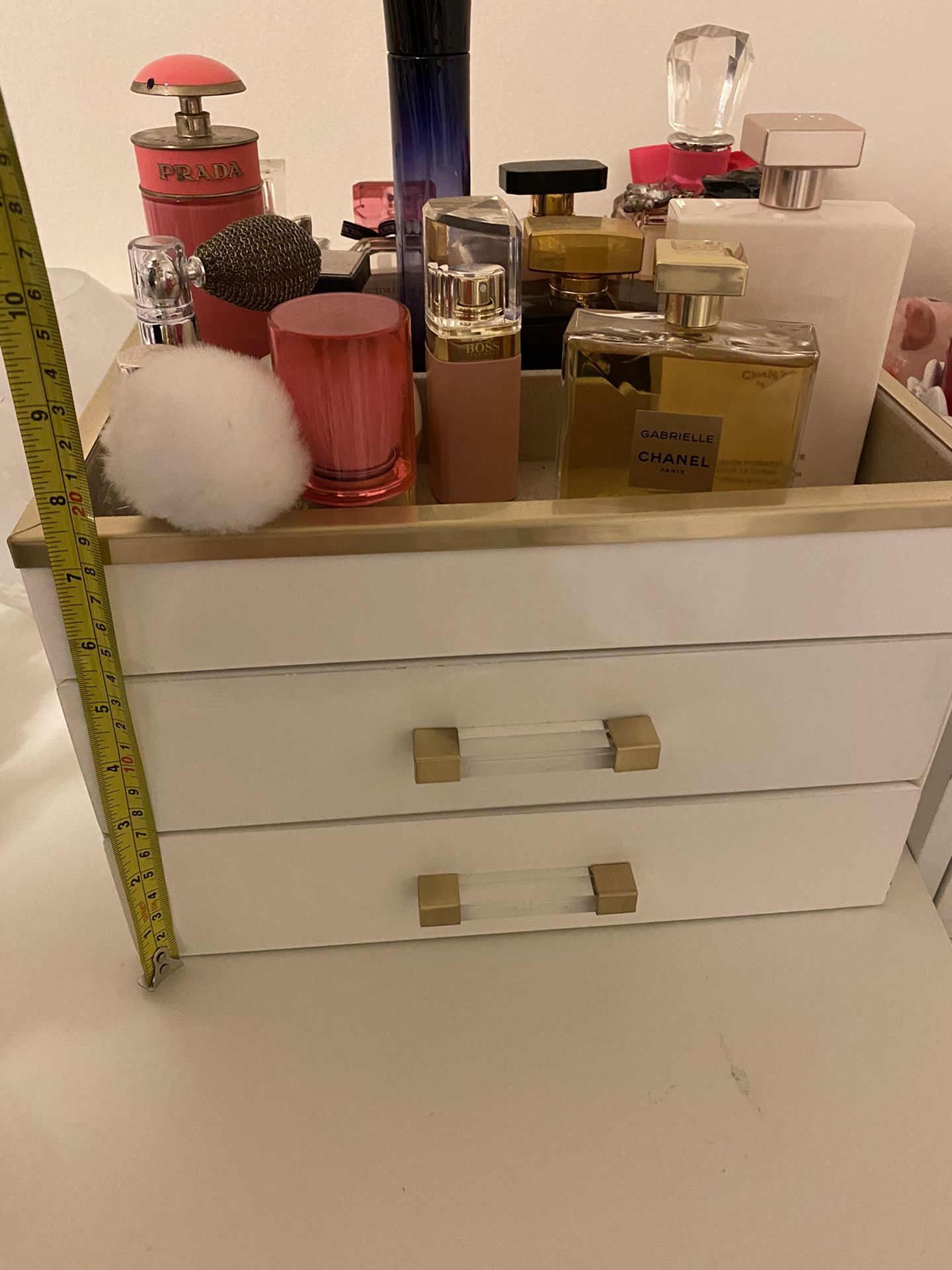 Jewelry/makeup organizer