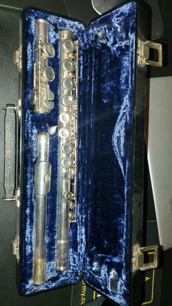 Armstrong Flute Model No. 104