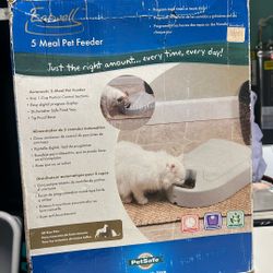 5 Meal Pet Feeder