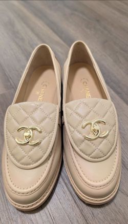 Chanel Beige Turnlock Loafers Size 40