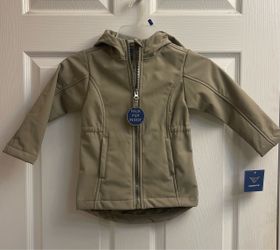 Brand new Weather Club Girls soft shell hooded jackets w faux fur inside sizes 3T & 4T $17.00 each