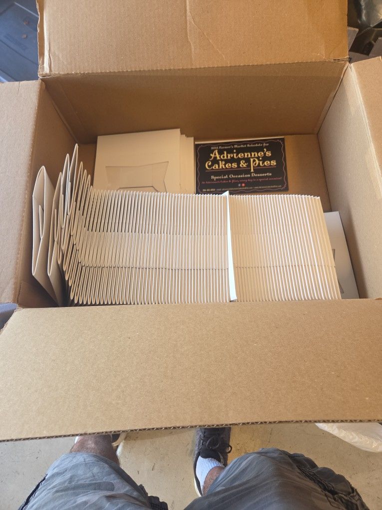 Approx 100 8x5 3/4 X 2 1/2 Bakery Boxes