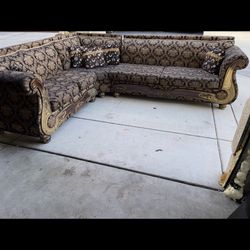 sectional couch in good condition