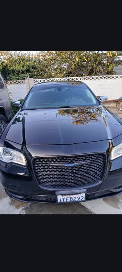 2017 Chrysler 300