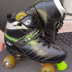 Skates SIZE MEN-8 or WOMEN-9 