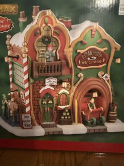 Lemax Lil Murph’s Sleigh Shop