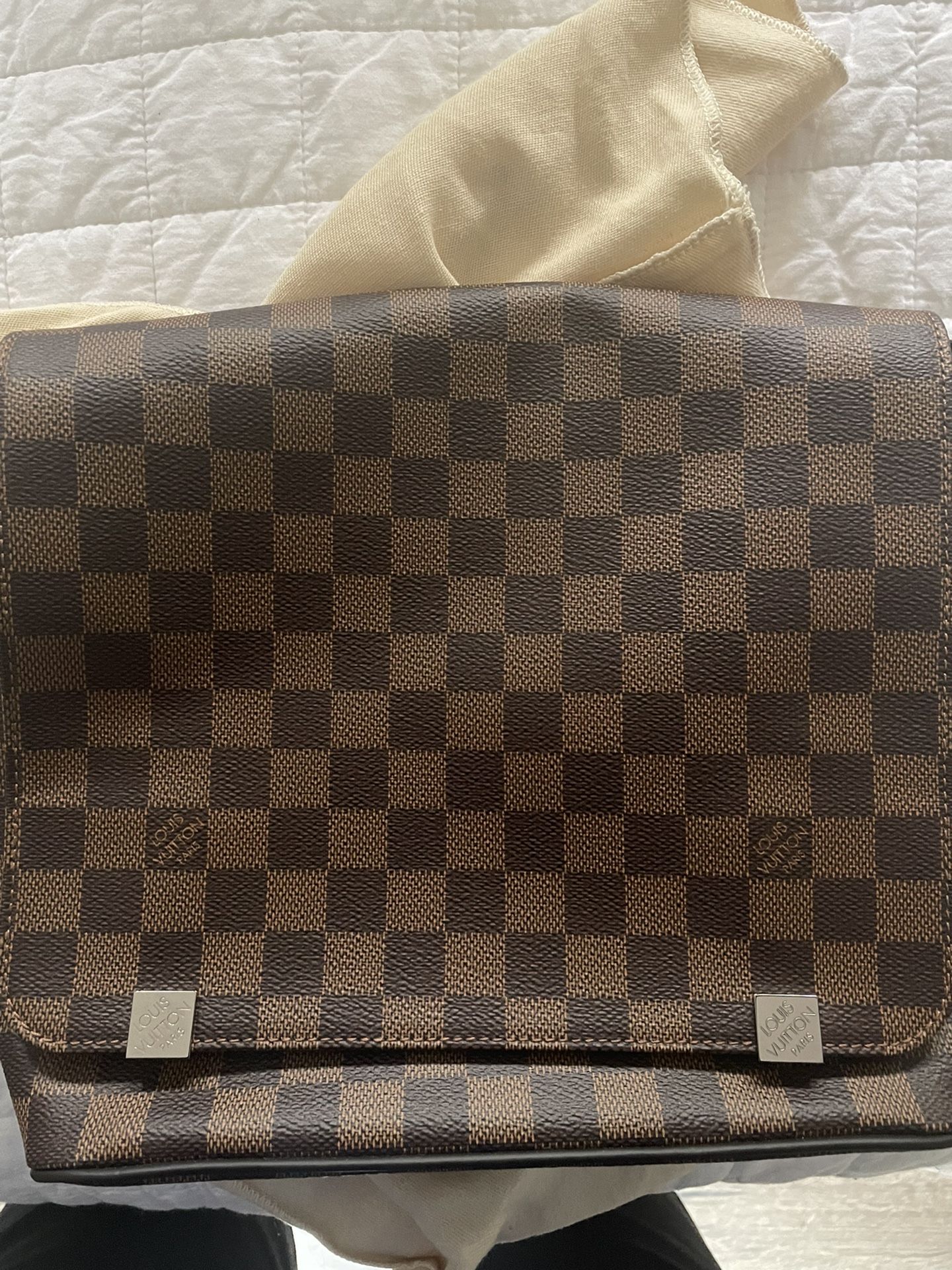 Louis Vuitton Messenger Bag