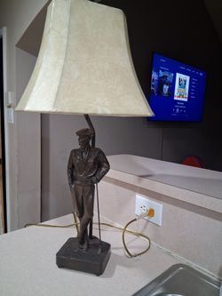 Vintage style golfer Lamp