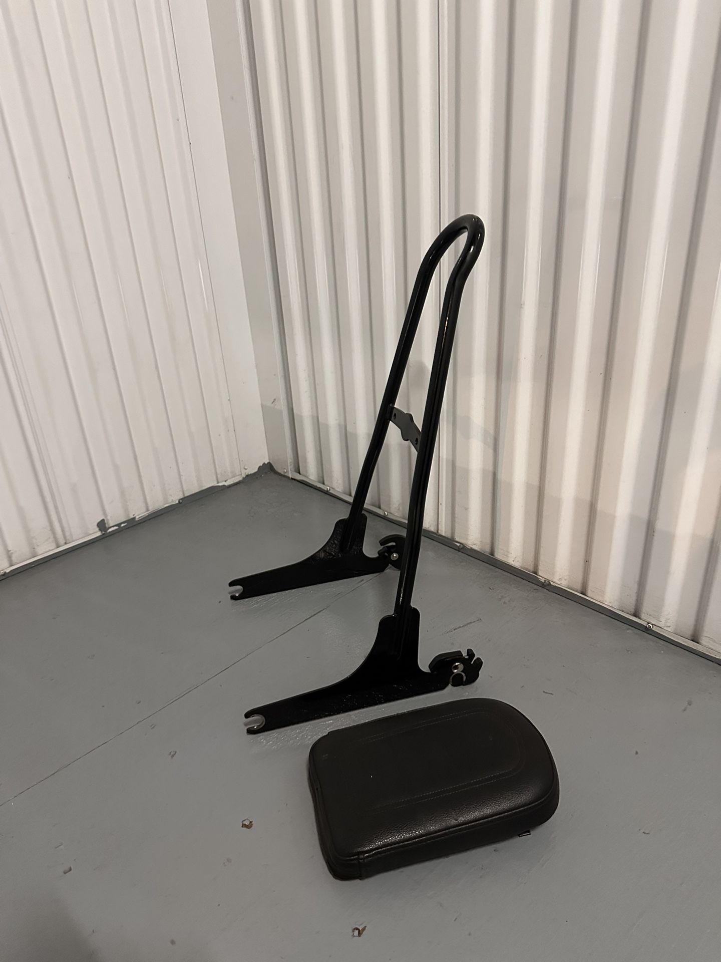 HARLEY DAVIDSON SISSY BAR BACK REST